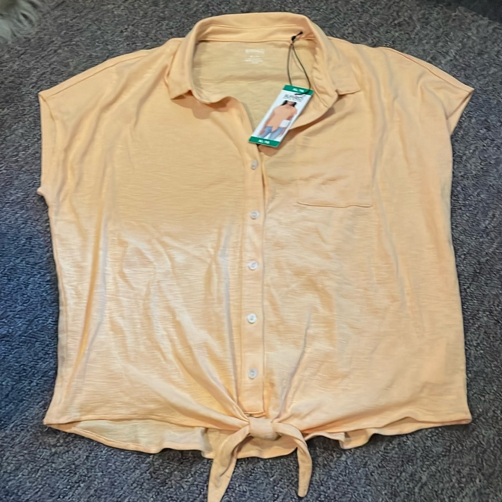 Super cute Buffalo David Bitton top! XL